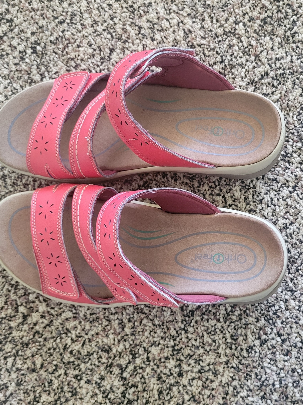 Women's Adjustable Triple-Strap Sandals - Picture 4 of 5